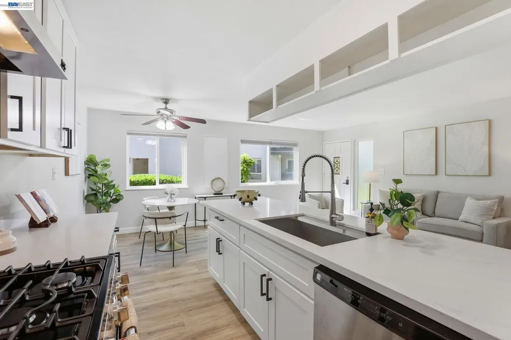 2216 Segundo Court Pleasanton CA 94588