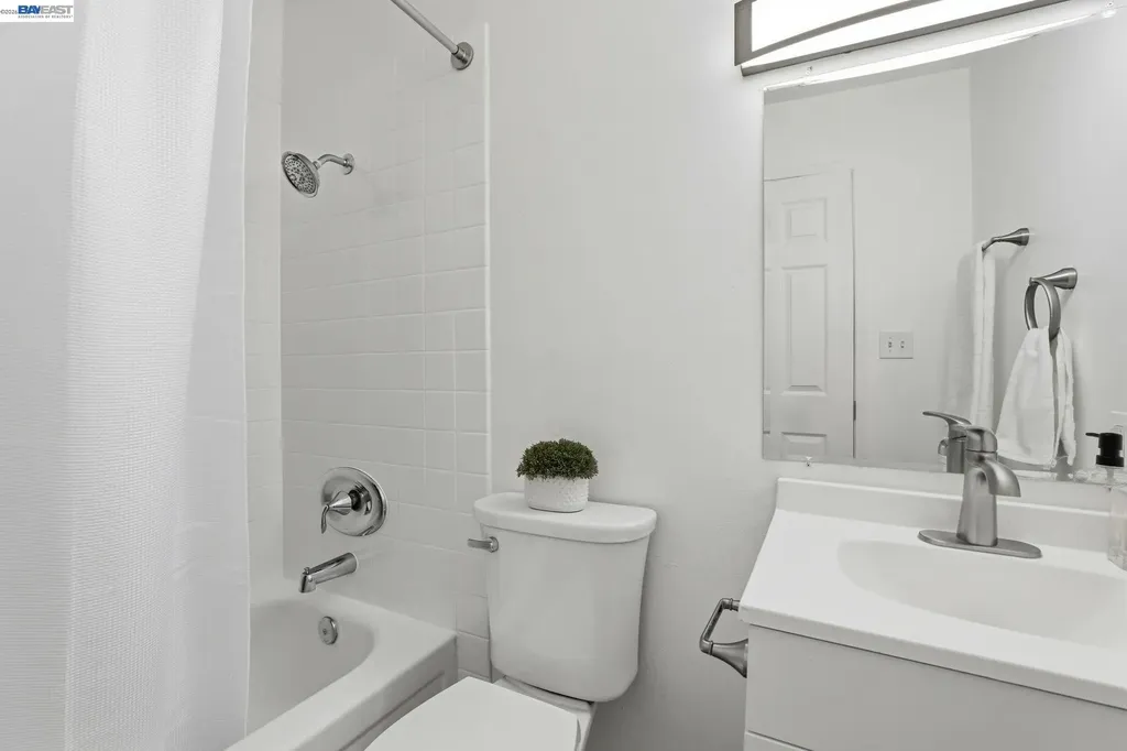 2216 Segundo Court Pleasanton CA 94588