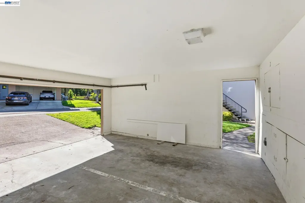 2216 Segundo Court Pleasanton CA 94588