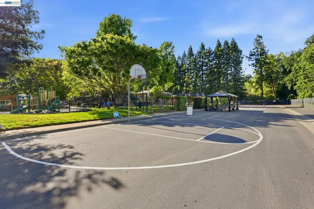 2216 Segundo Court Pleasanton CA 94588
