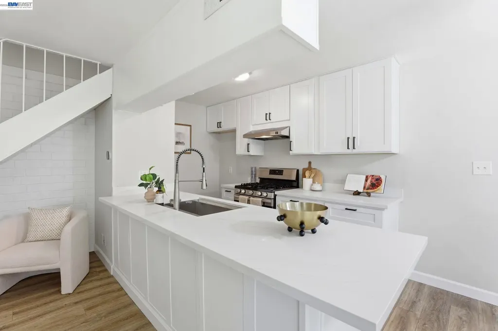 2216 Segundo Court Pleasanton CA 94588
