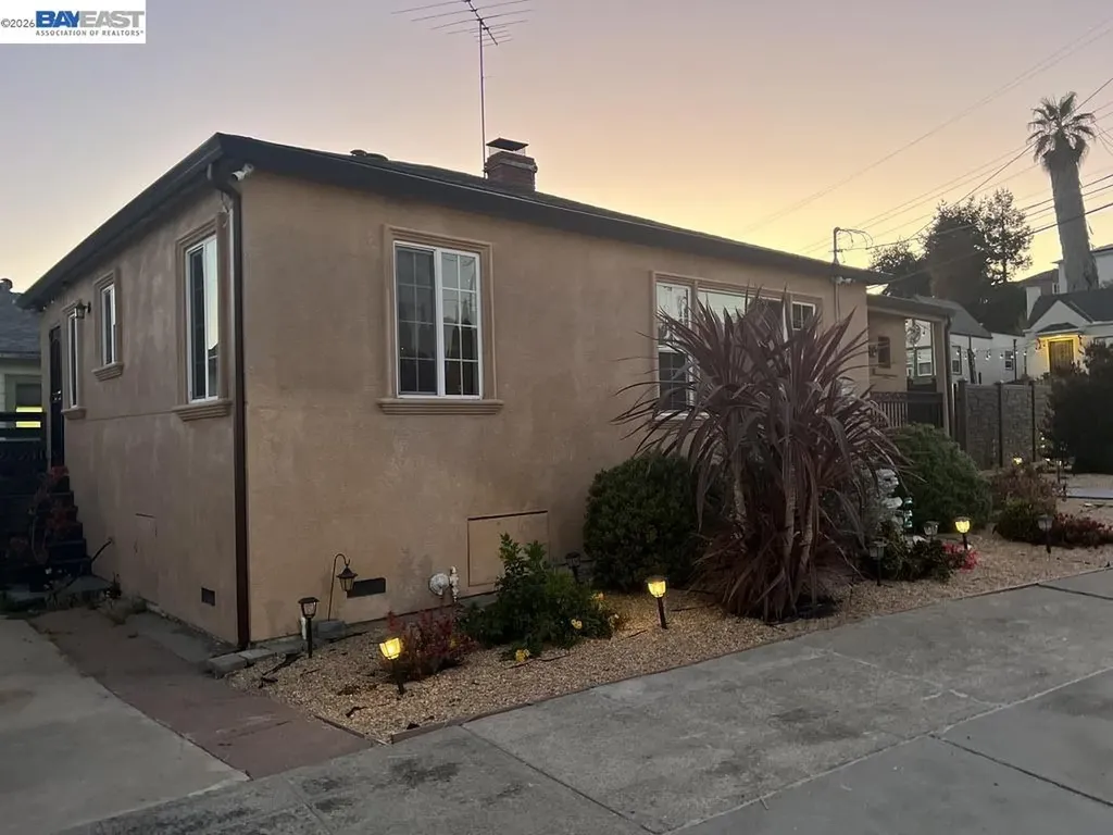 2622 Truman Oakland CA 94605