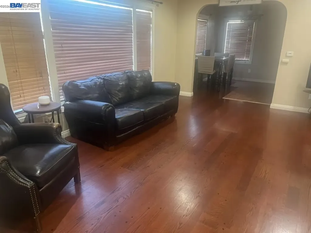 2622 Truman Oakland CA 94605