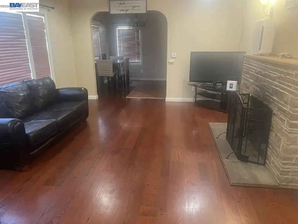 2622 Truman Oakland CA 94605