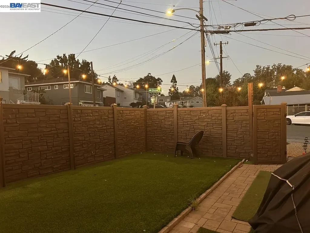 2622 Truman Oakland CA 94605