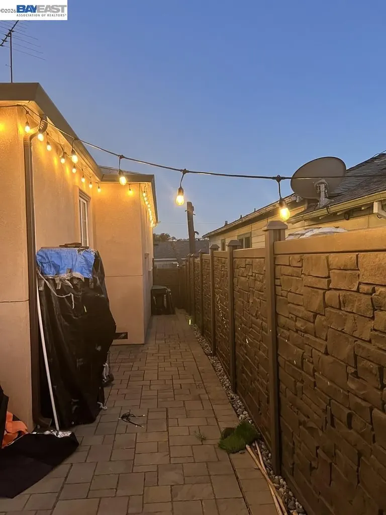 2622 Truman Oakland CA 94605