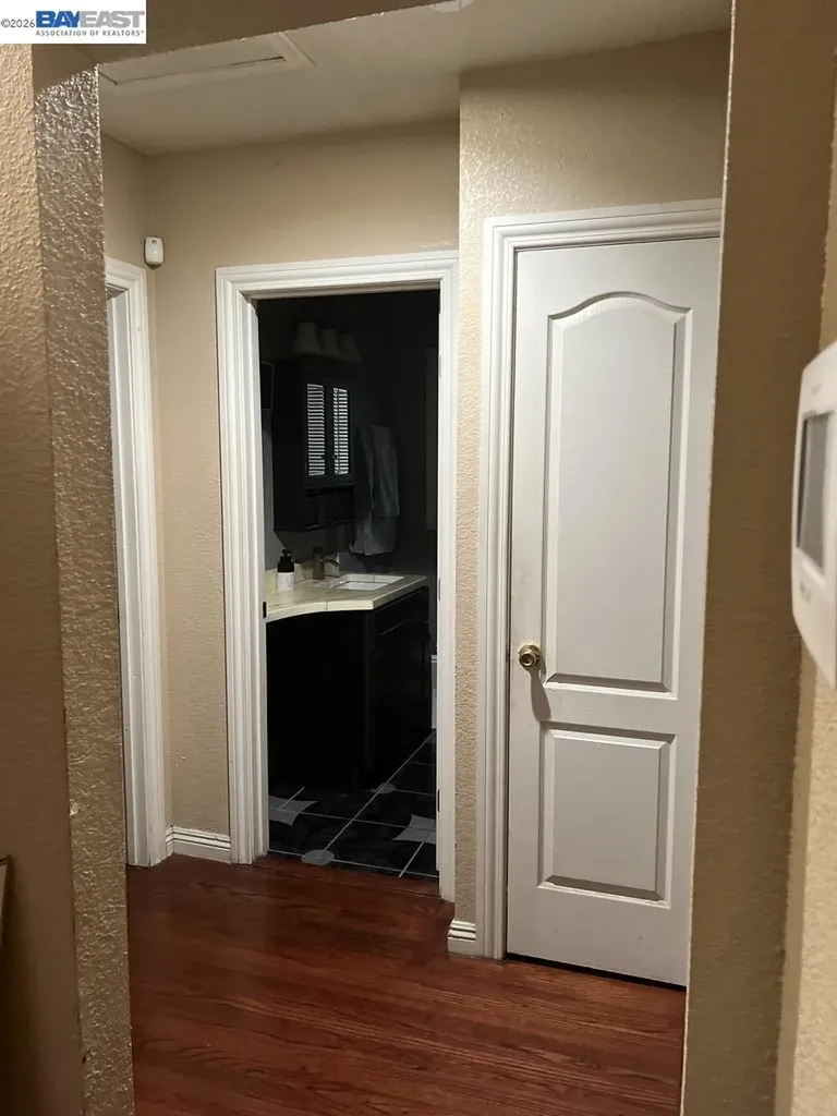 2622 Truman Oakland CA 94605