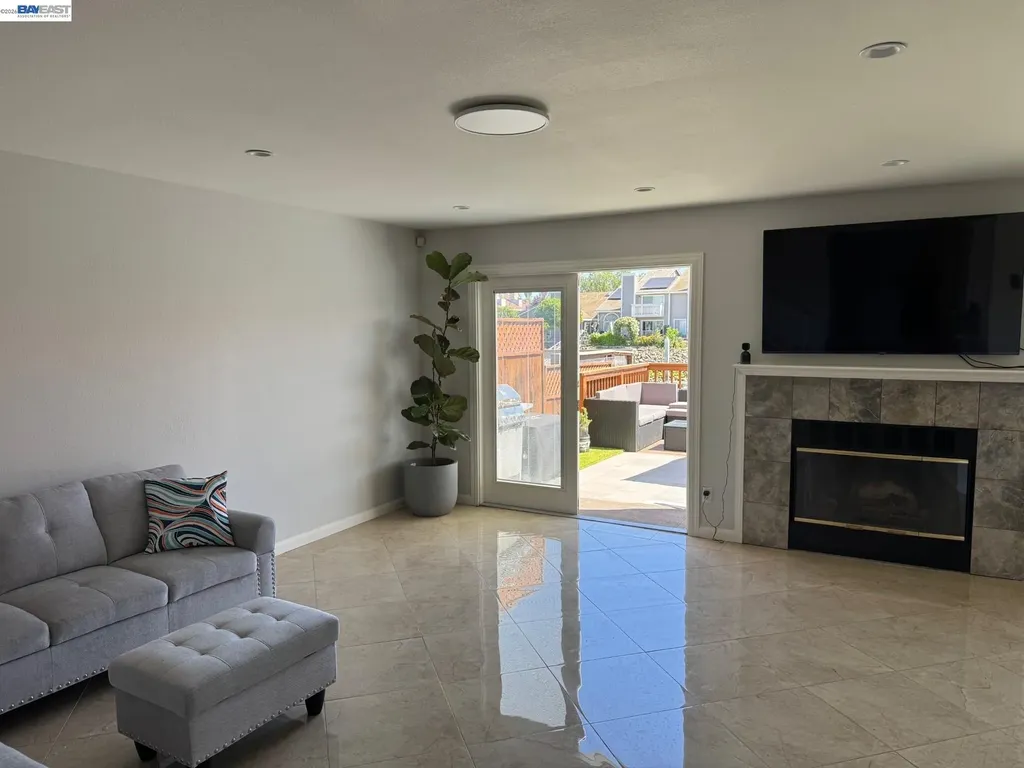 316 Heron Drive Pittsburg CA 94561
