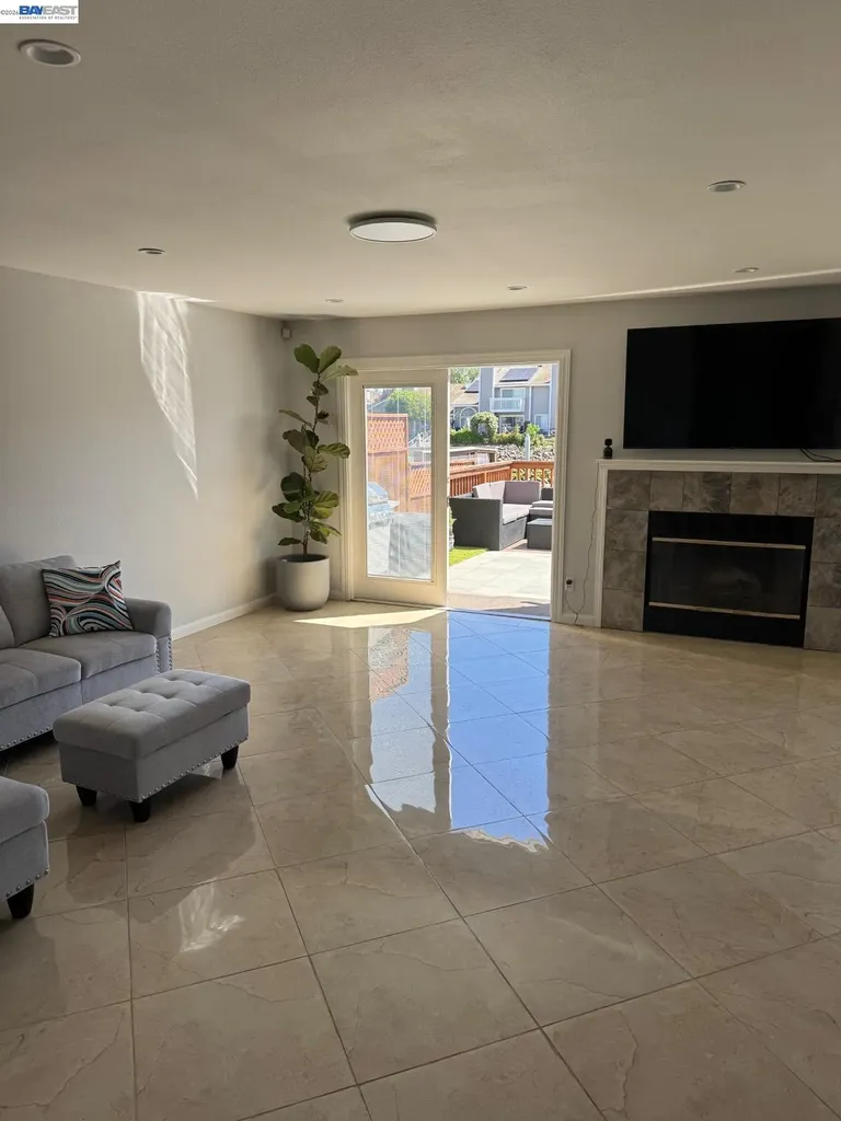 316 Heron Drive Pittsburg CA 94561