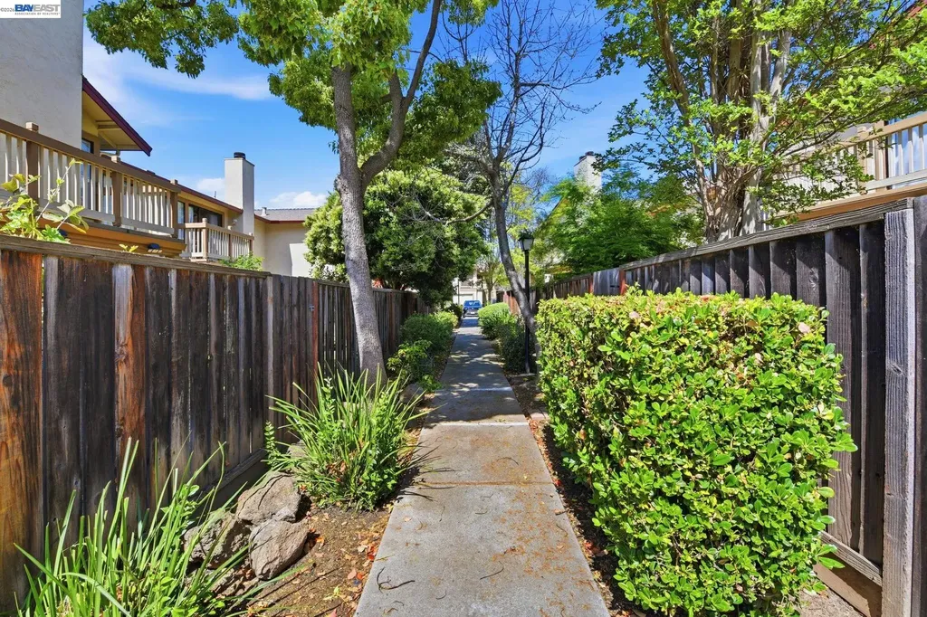 935 Cherry Glen Circle Fremont CA 94536