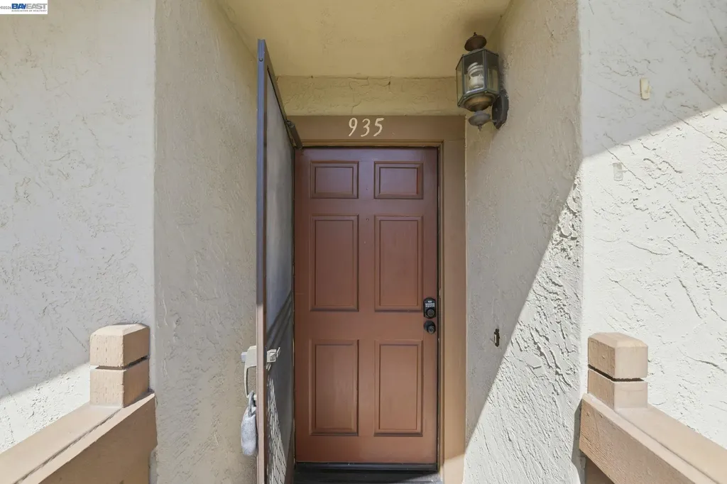 935 Cherry Glen Circle Fremont CA 94536