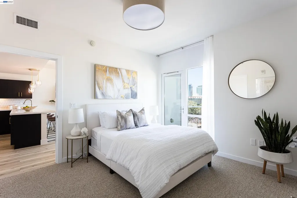 222 Broadway Oakland CA 94607