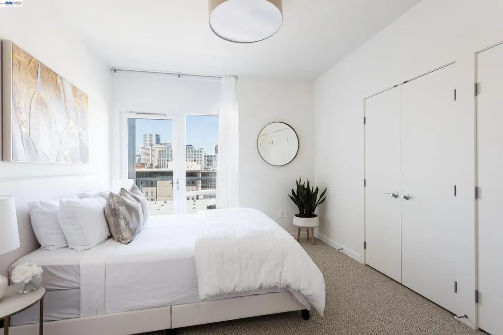 222 Broadway Oakland CA 94607