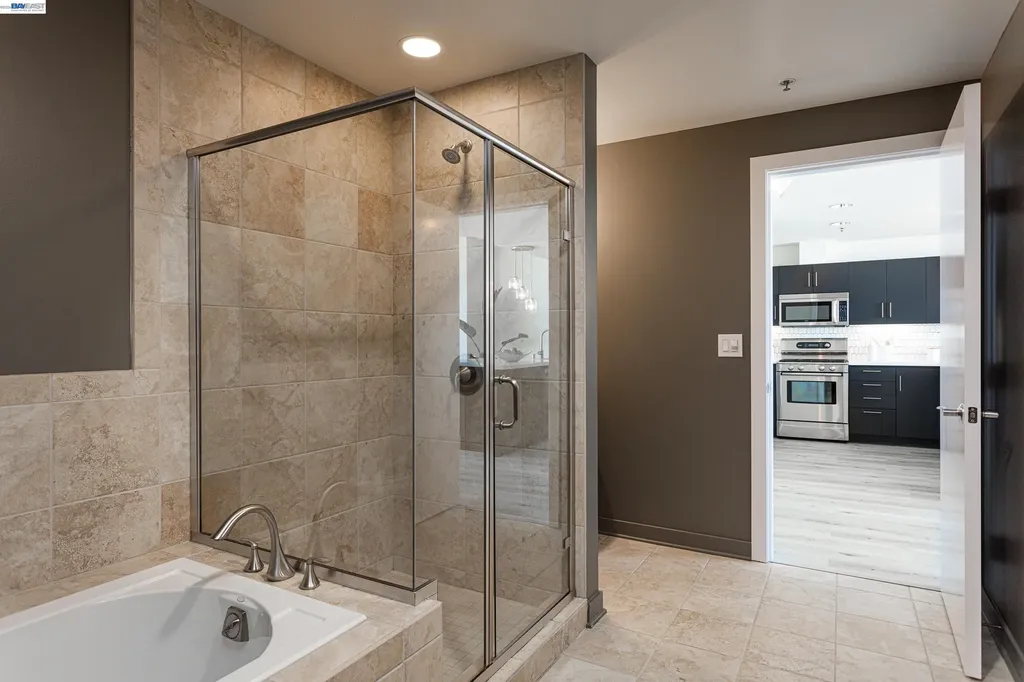 222 Broadway Oakland CA 94607