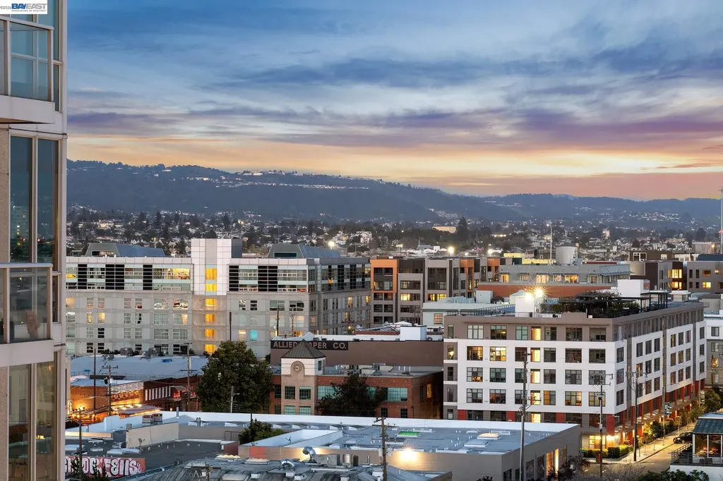 222 Broadway Oakland CA 94607