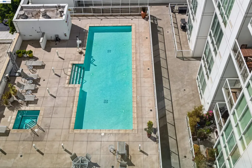 222 Broadway Oakland CA 94607