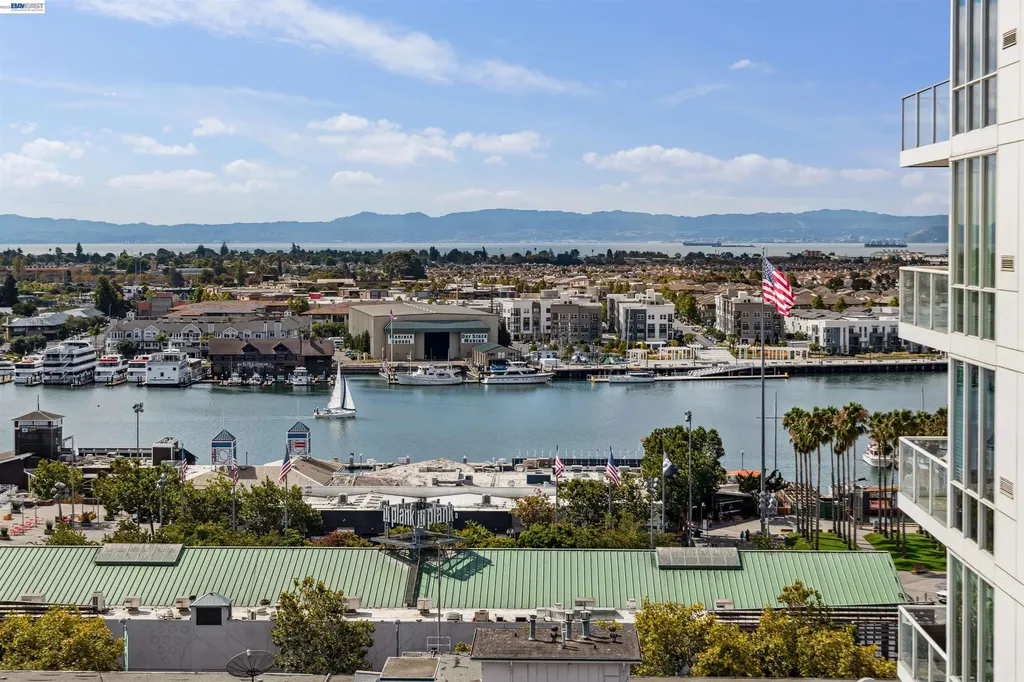 222 Broadway Oakland CA 94607
