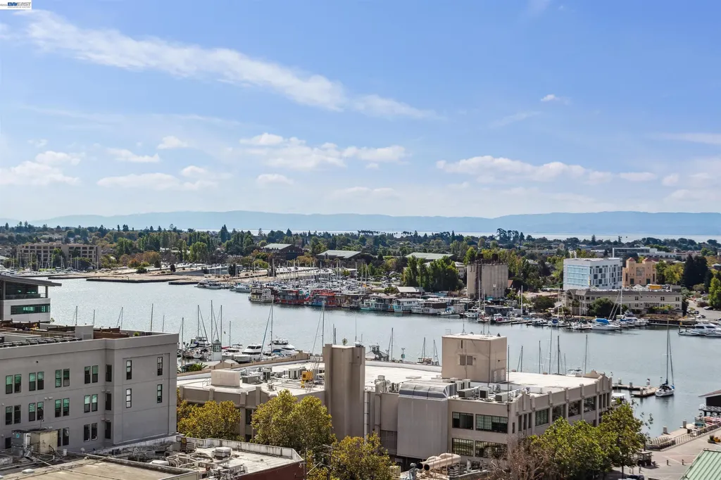 222 Broadway Oakland CA 94607