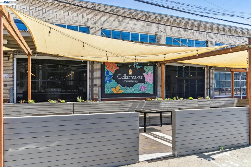 222 Broadway Oakland CA 94607