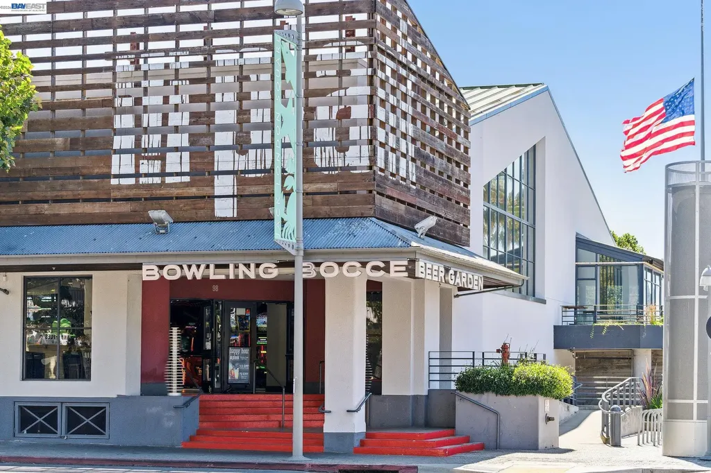 222 Broadway Oakland CA 94607