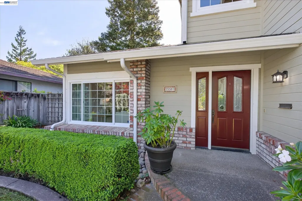 35587 Reymouth Drive Newark CA 94560
