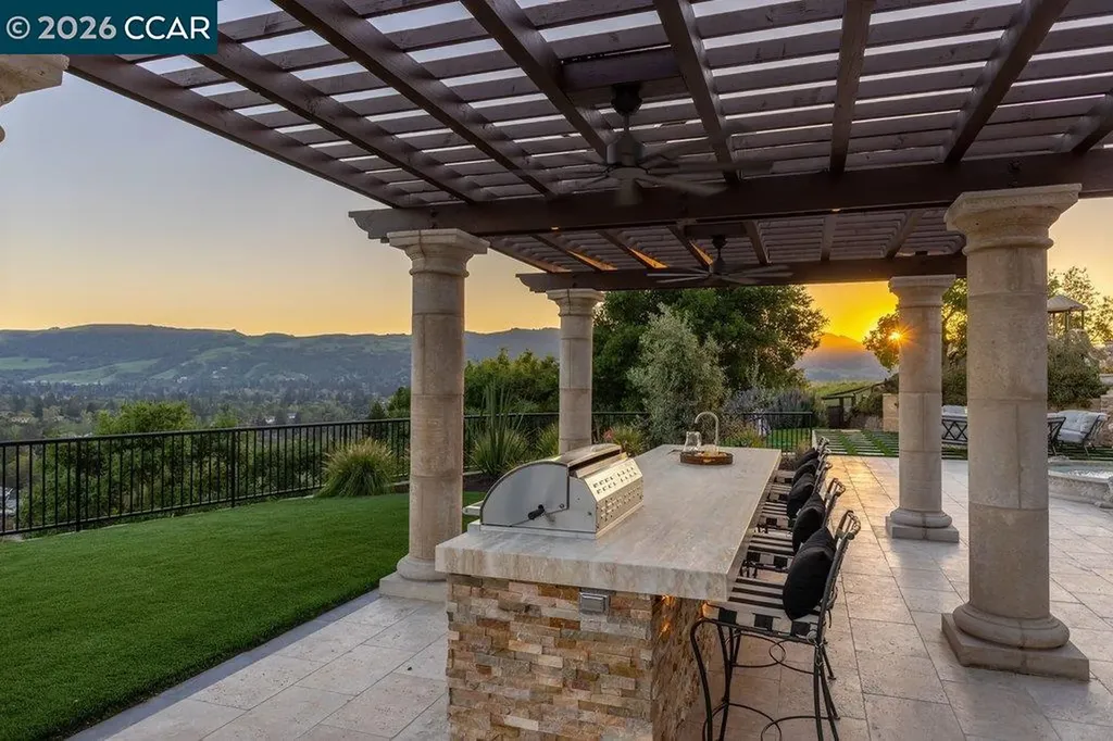 251 Santiago Lane Danville CA 94526