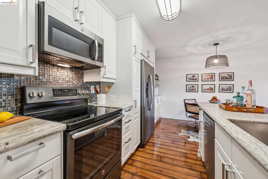 199 Montecito Avenue Oakland CA 94610