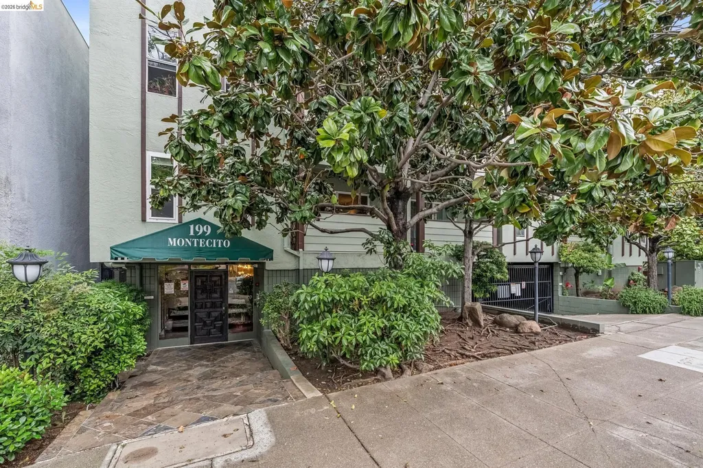 199 Montecito Avenue Oakland CA 94610