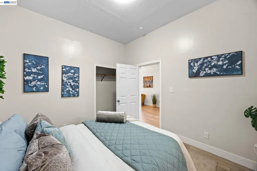 1526 Munson Way Oakland CA 94606