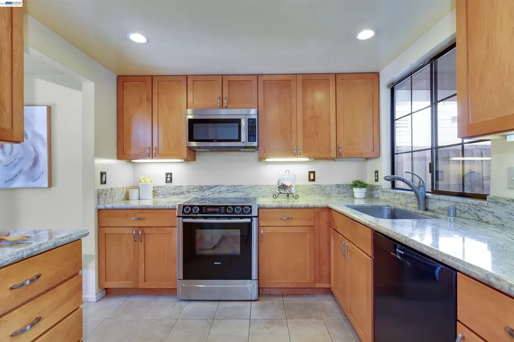 35 Leonard Court Alameda CA 94502