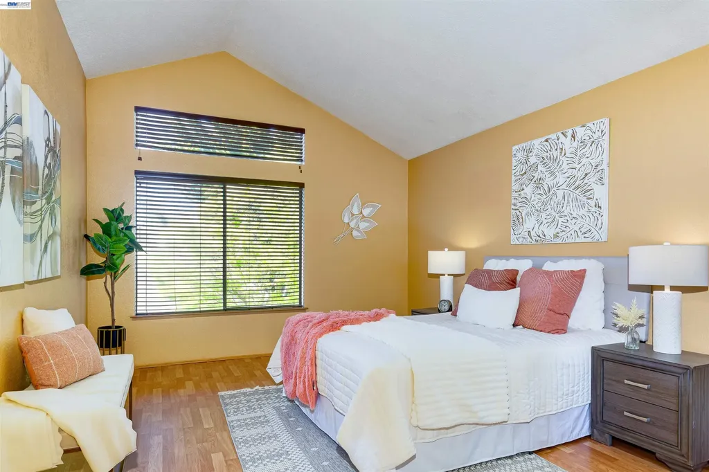 35 Leonard Court Alameda CA 94502