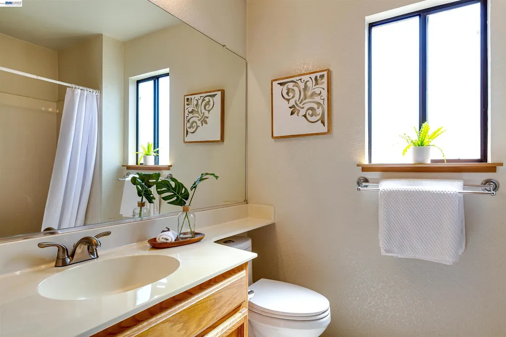 35 Leonard Court Alameda CA 94502