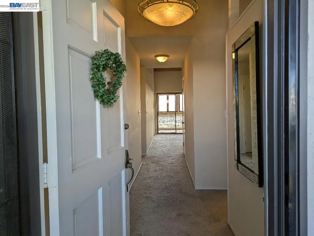 19100 Crest Avenue Castro Valley CA 94546