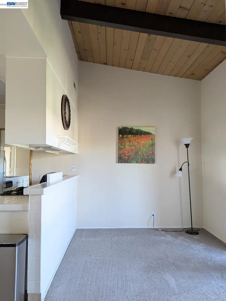 19100 Crest Avenue Castro Valley CA 94546