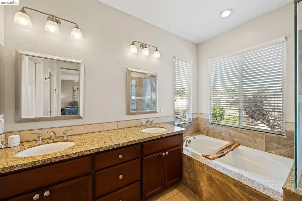 2350 Winchester Loop Discovery Bay CA 94505