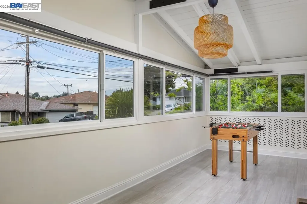 18650 Center Street Castro Valley CA 94546