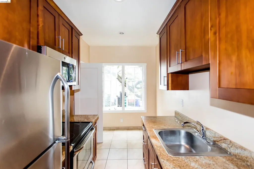 22 Domingo Avenue Berkeley CA 94705