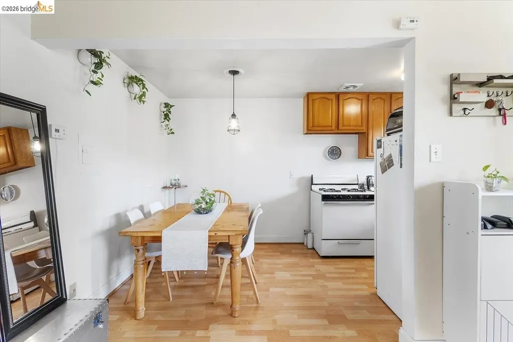 31 Croxton Avenue Oakland CA 94611