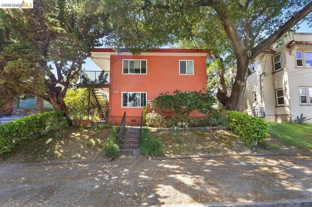 31 Croxton Avenue Oakland CA 94611