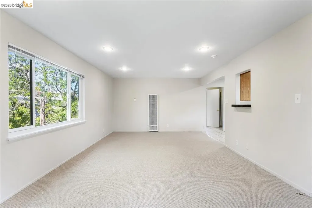 31 Croxton Avenue Oakland CA 94611