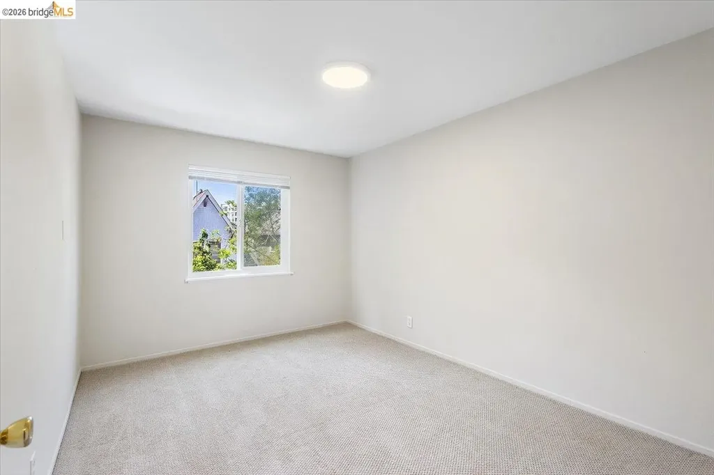 31 Croxton Avenue Oakland CA 94611
