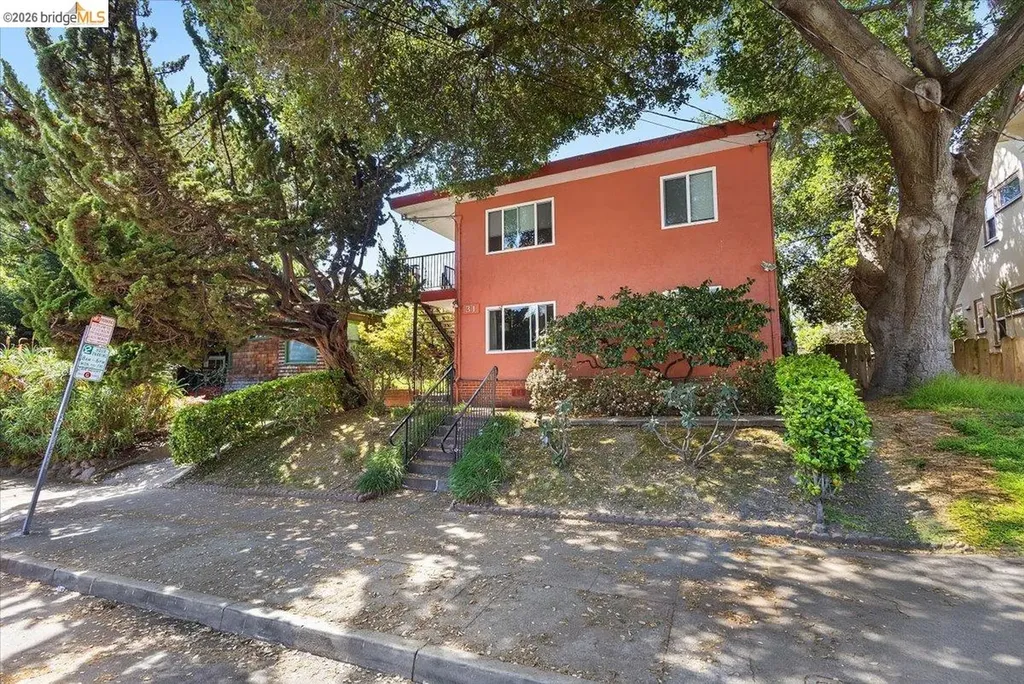 31 Croxton Avenue Oakland CA 94611