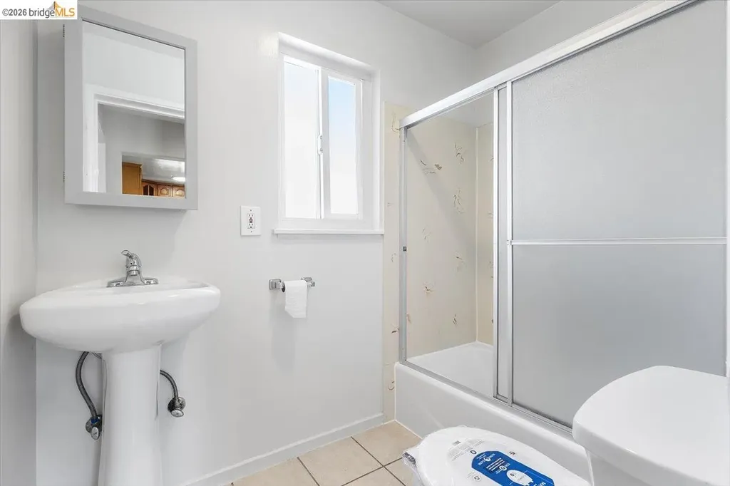31 Croxton Avenue Oakland CA 94611
