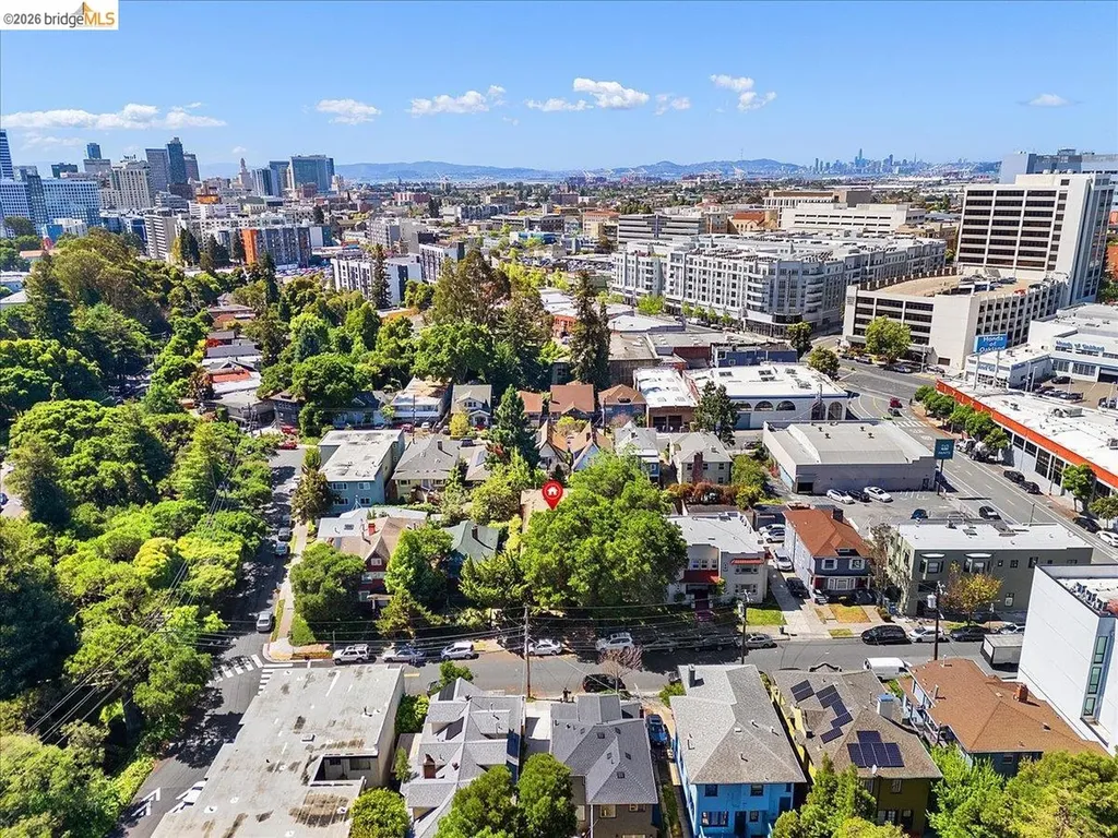 31 Croxton Avenue Oakland CA 94611