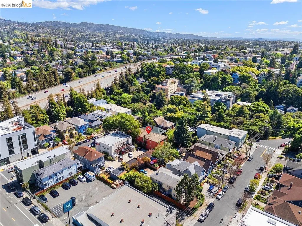 31 Croxton Avenue Oakland CA 94611