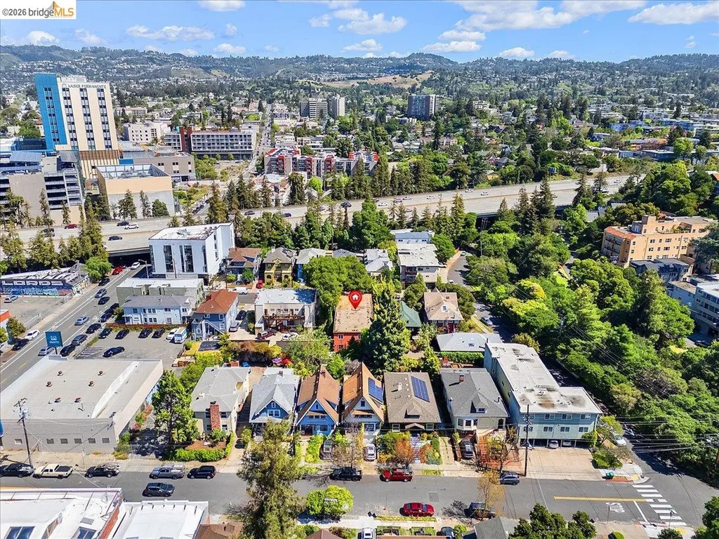 31 Croxton Avenue Oakland CA 94611