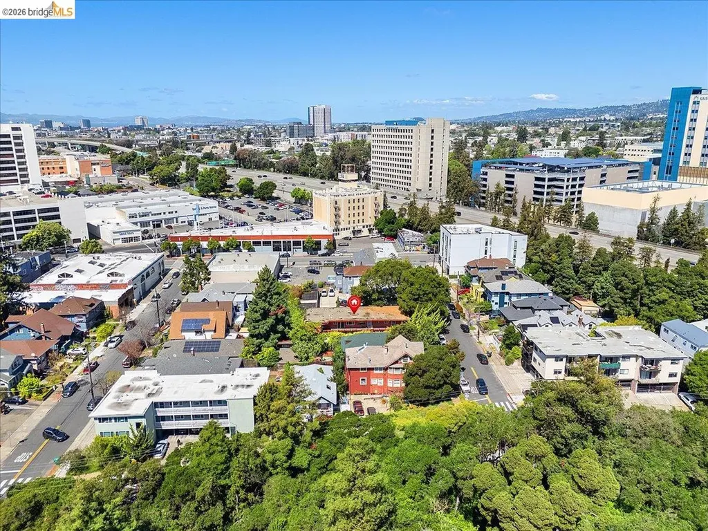31 Croxton Avenue Oakland CA 94611