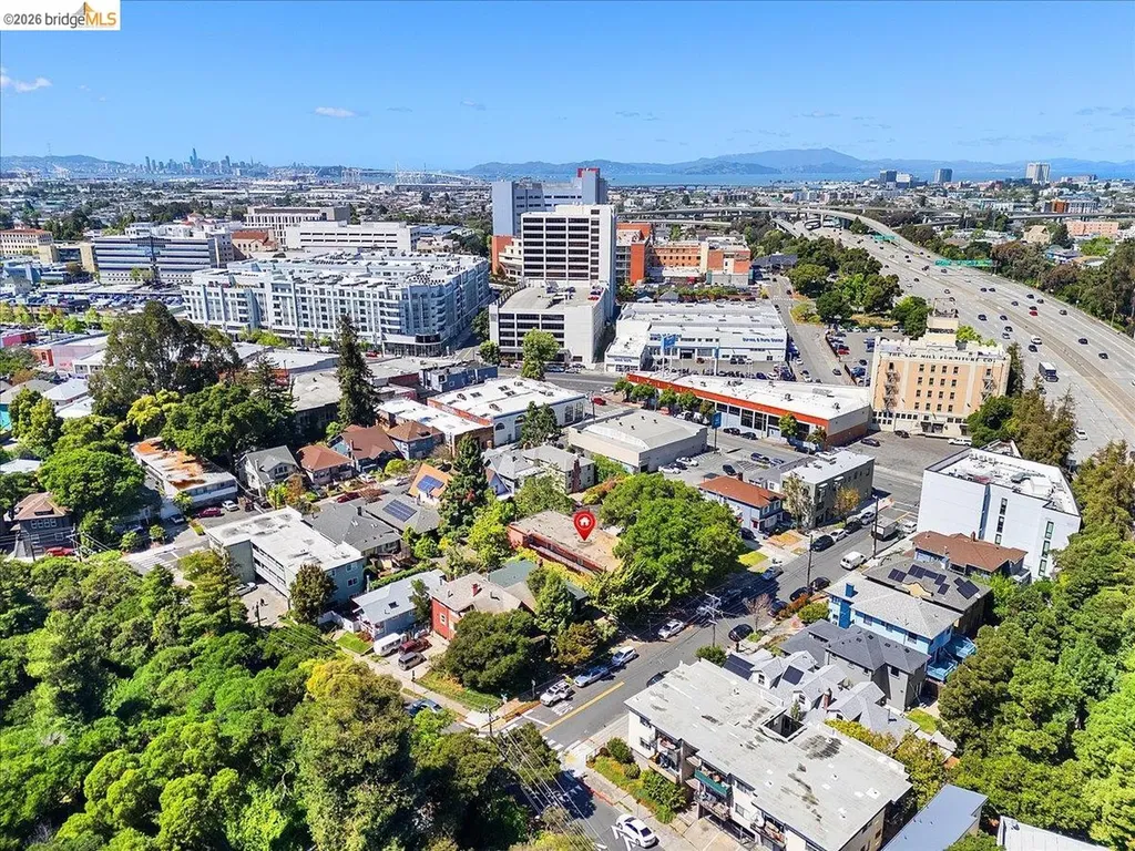 31 Croxton Avenue Oakland CA 94611
