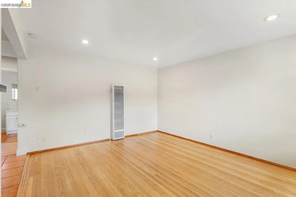 31 Croxton Avenue Oakland CA 94611