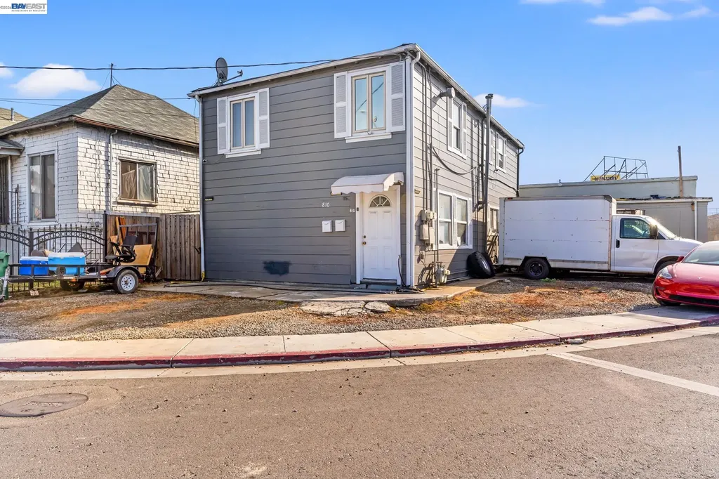 812 Lisbon Oakland CA 94601
